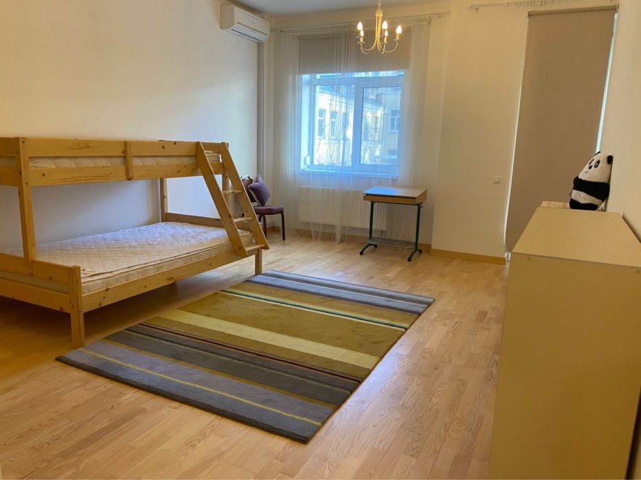 Ліжко +2 матраци, дитяче двоярусне з масиву сосни 120*200см і 80*200см