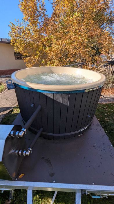 Balia mobilna gorąca bania relax w ogrodzie spa