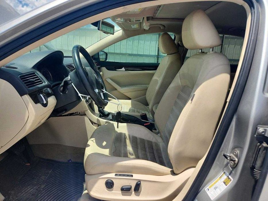 2014 Volkswagen PASSAT SEL