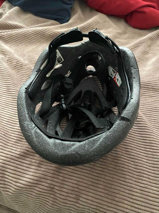 Czarny Kask Muddyfox