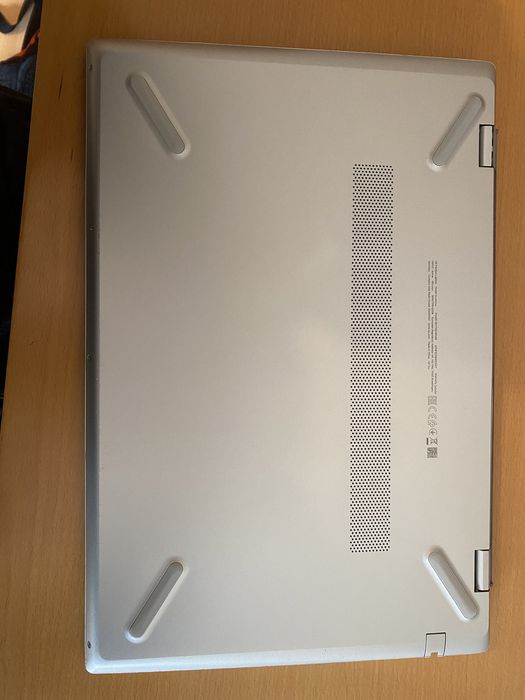 HP Pavillion 15cs-1001np