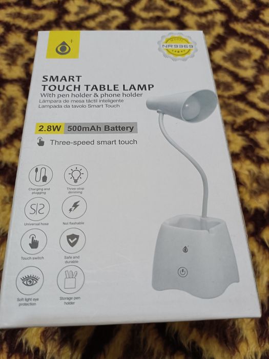 Lâmpada candeeiro de mesa USB flexível 3 modos luz branca - novo