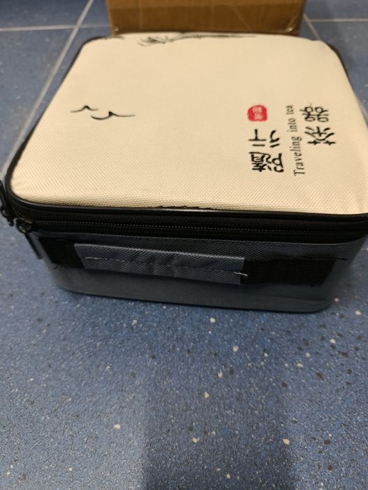 Elegancki Podróżny Zestaw do Herbaty – Ceramiczny, Styl Gongfu Cha + E