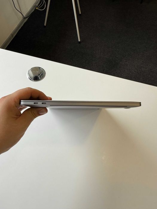 MacBook Pro 15” 2018 -  i7 -  16GB -  512GB SSD -  Відмінний стан