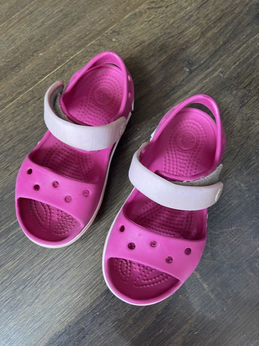 Босоніжки Crocs для дівчинки розмір С8