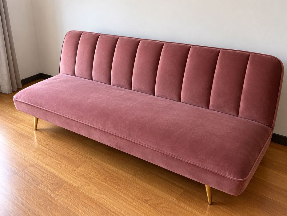 Sofá-cama SKLUM rosa velho com pés dourados