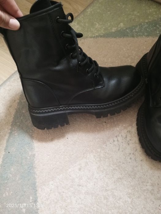 Шкіряні сапоги в прекрасному стані