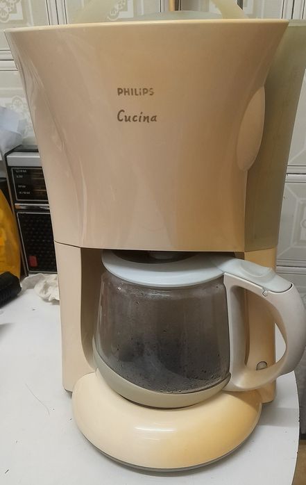 Máquina de Café Filtro PHILIPS HD7524 (10 Chávenas)