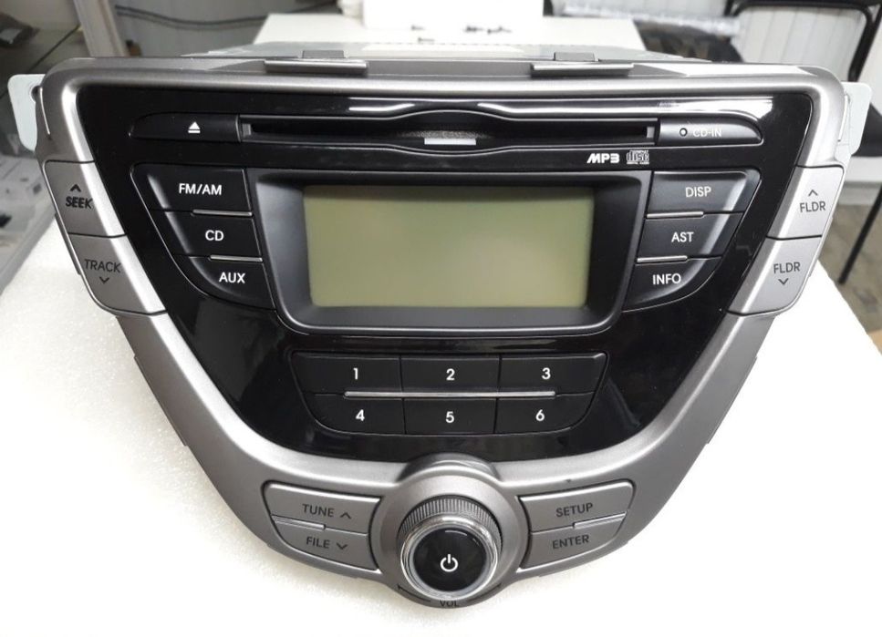 Продам штатную магнитолу Хундай Элантра 2013