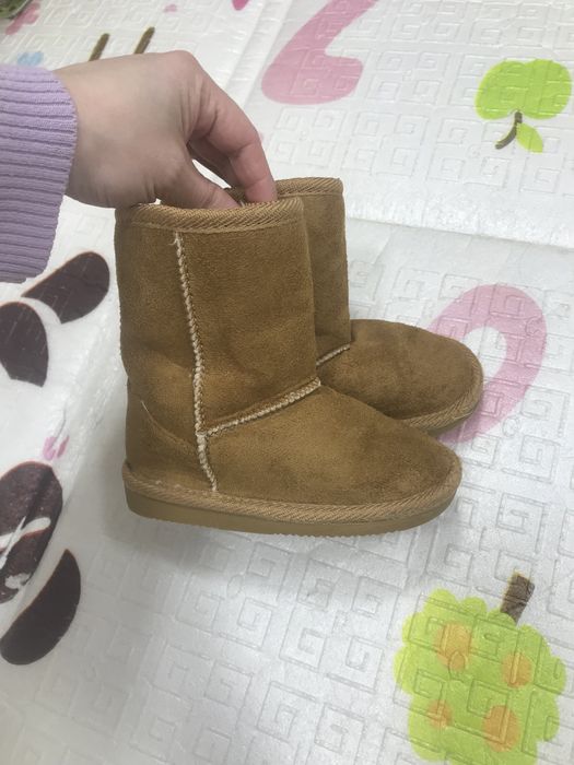 Уги уггі угі для дівчинки або хлопчика