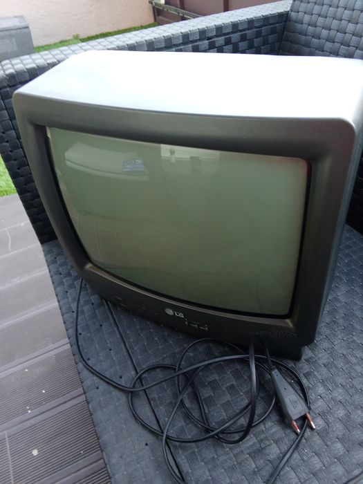 Televisão antiga. LG.