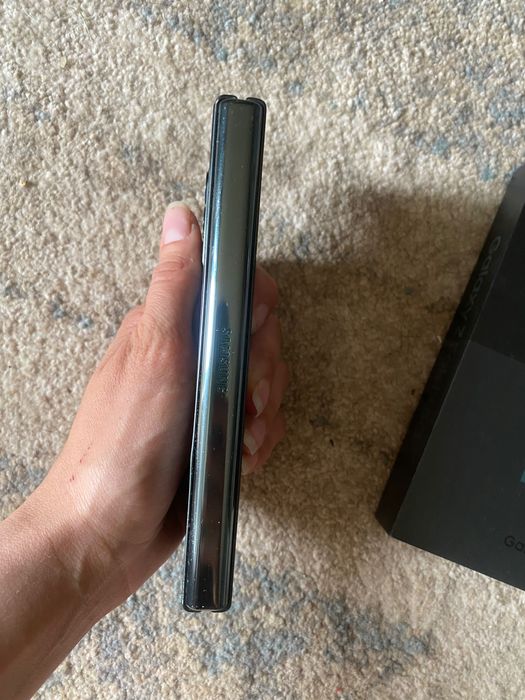 Продам Samsung Galaxy Z Fold 3