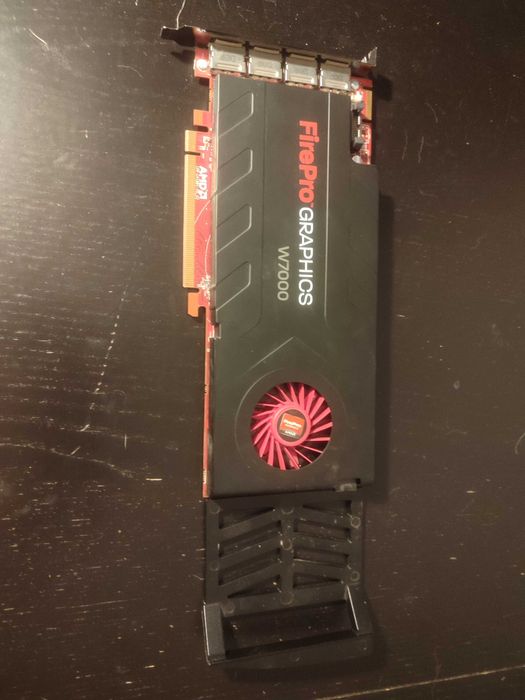 AMD FirePro W7000 4GB GDDR5 - Ideal para 4 Monitores / CAD
