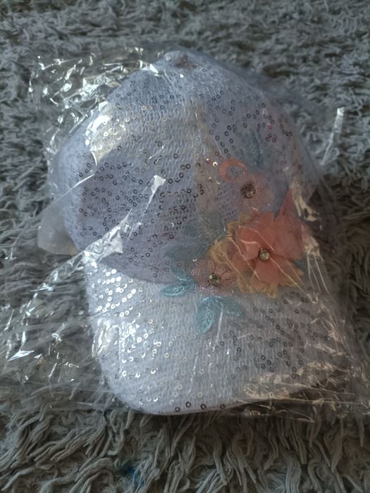 Czapka z daszkiem damska