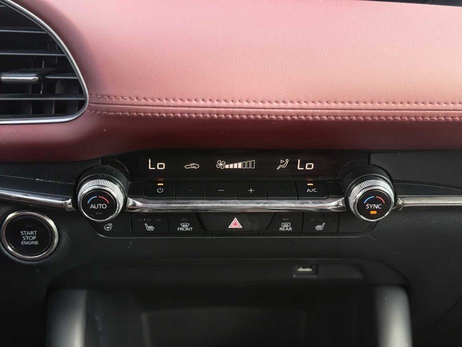 Mazda 3      2021