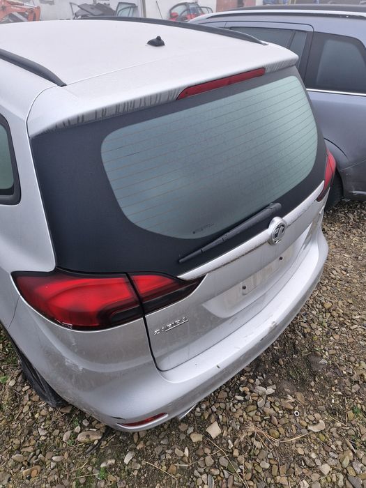 кришка багажника ляда Opel Zafira Tourer 2012-2016