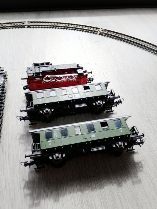Conjunto Roco DC locomotiva + carruagens + linhas H0 1:87