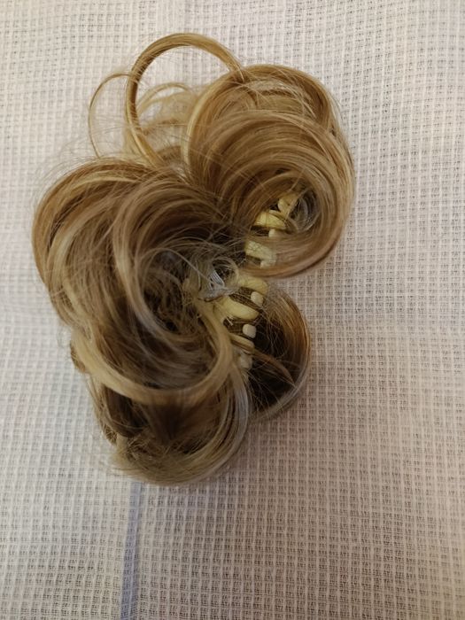 Заколки жіночі для волосся