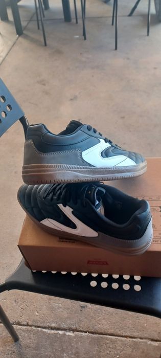 Sapatilhas Bershka N40