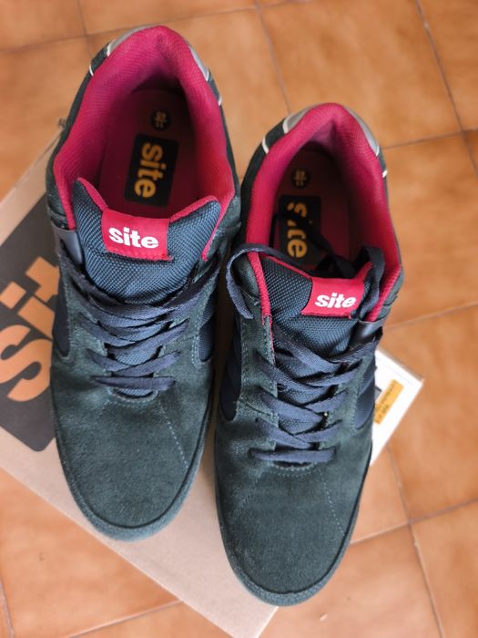 Sapatos tênis de protecção n 45/França
Muito leves e confortáveis
Pvp