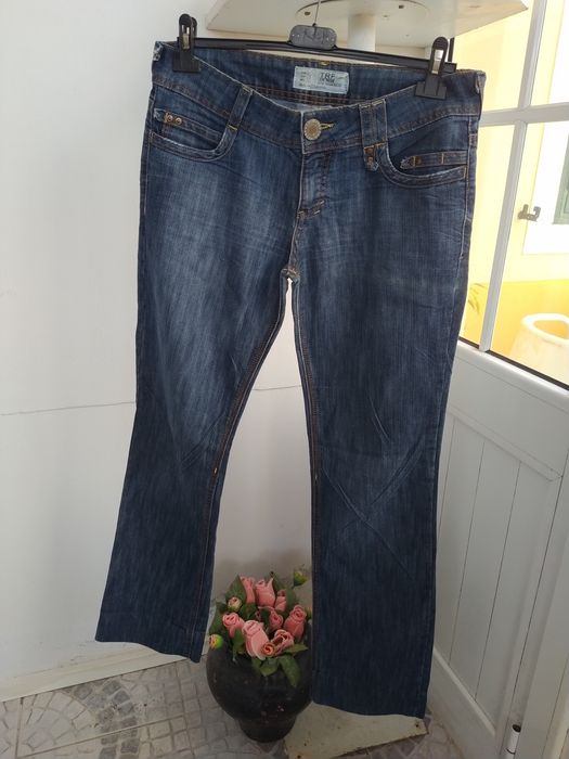 Calças de Ganga Lavagem Média com Pormenores - TRF (Zara) - Tamanho 40