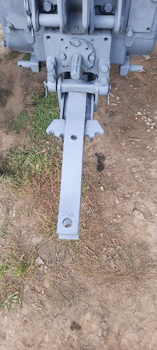 Dolny zaczep ursus c 360,stary i nowy typ 2 szt
