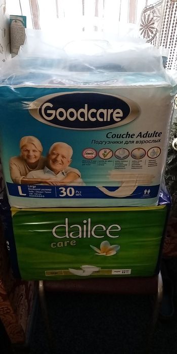 Продам памперсы упаковка 30шт. 500 гривень