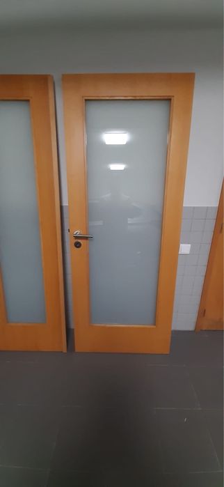 Porta dupla com vidro fosco