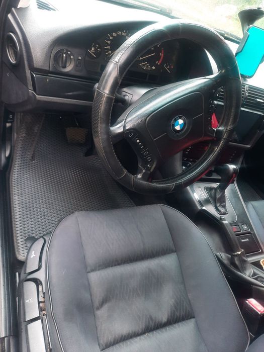 Продам БМВ е39  525 тді