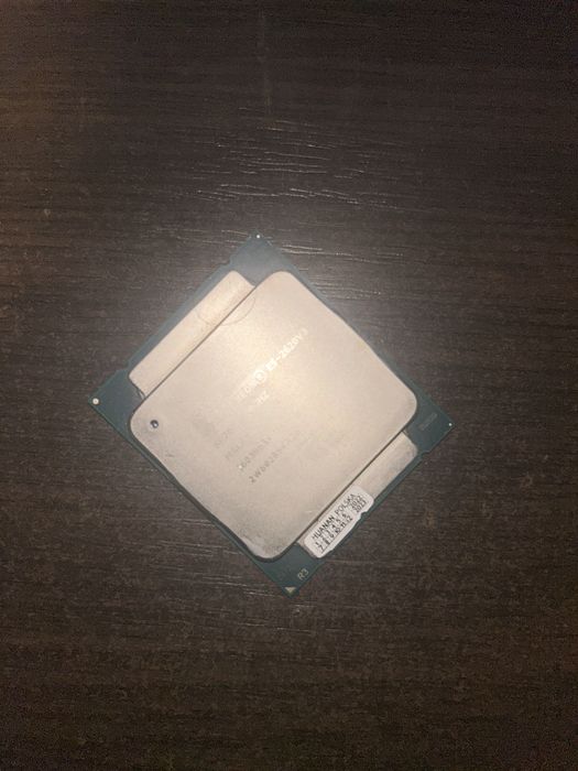 Intel Xeon e5-2620v3