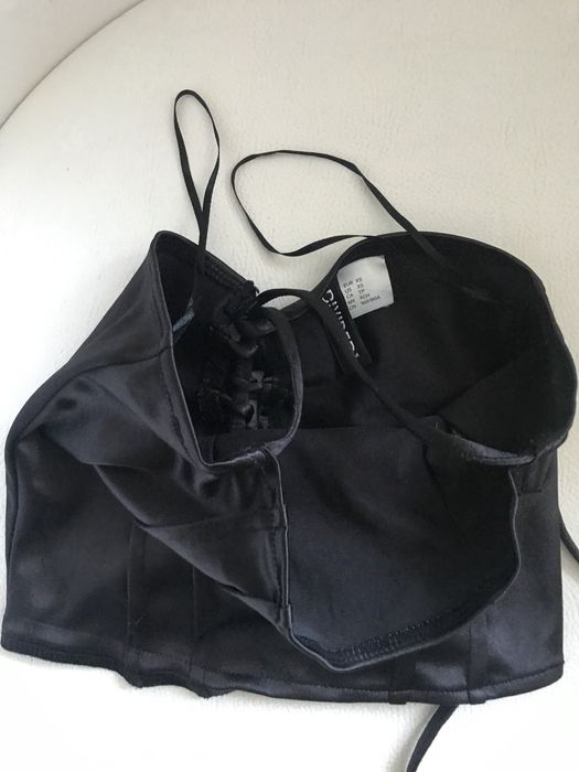 Czarny top Divided r. XS