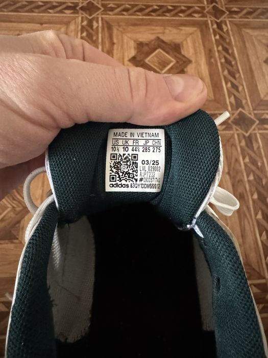 Кросівки adidas для гри в падел і великий теніс