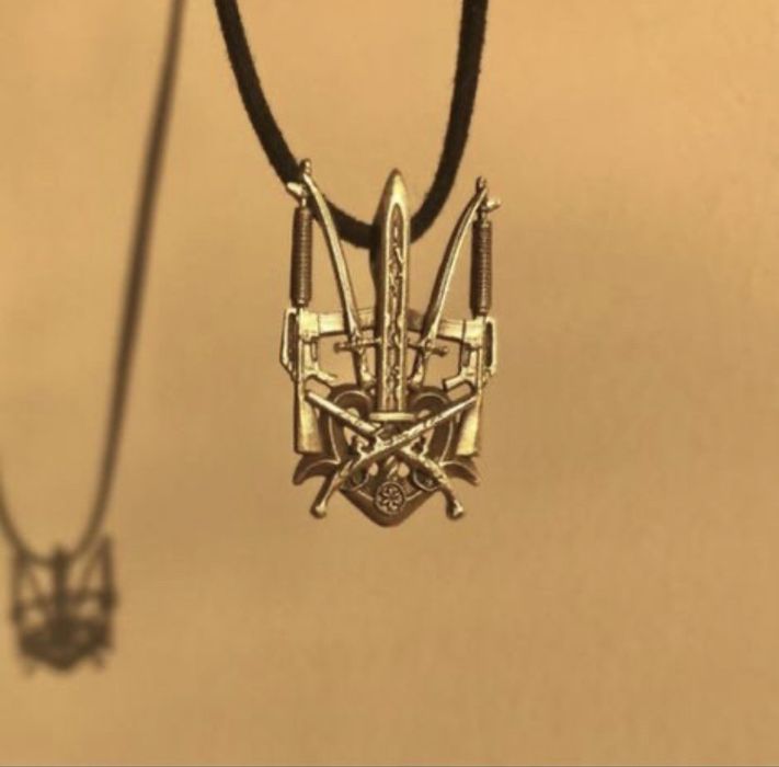 Продам чокер Тризуб на чорному шнурі. Українська прикраса дукач