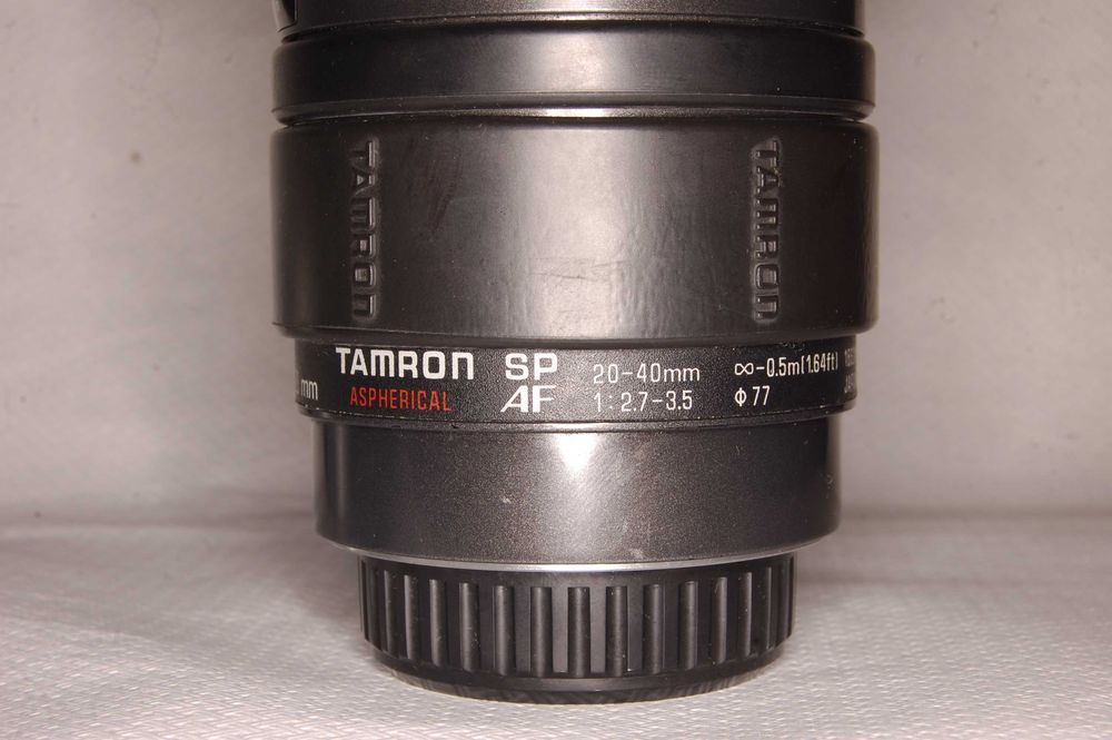 Tamron SP AF 20-40 mm f-2,7-3,5 Aspherical - Minolta AF - Para peças
