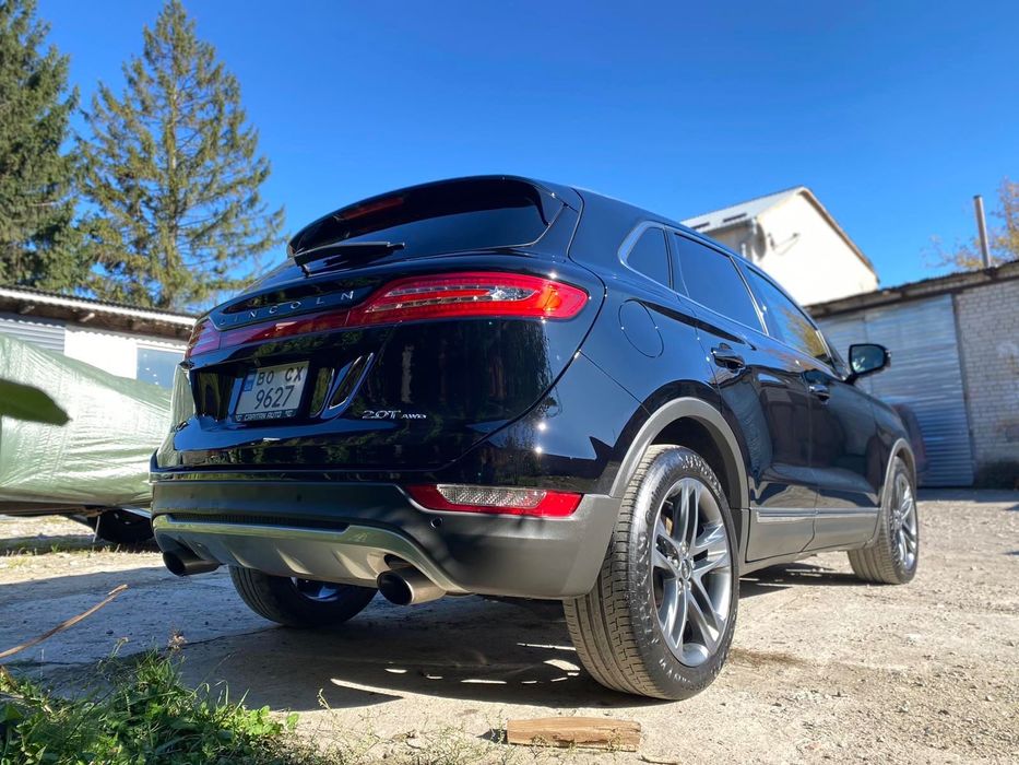 Продаю власне авто Lincoln MKC