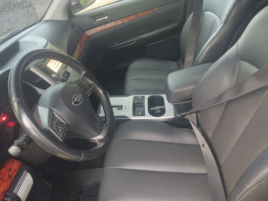 Subaru 2012 2.5 л