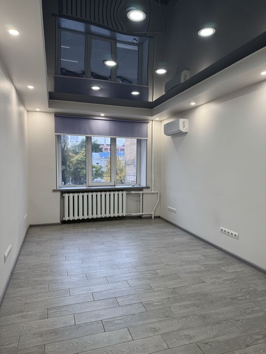 Центр ! Оренда Здам офіс закритого типу метро Університет Вокзальна