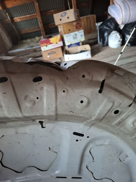 Оригінальний капот форестер