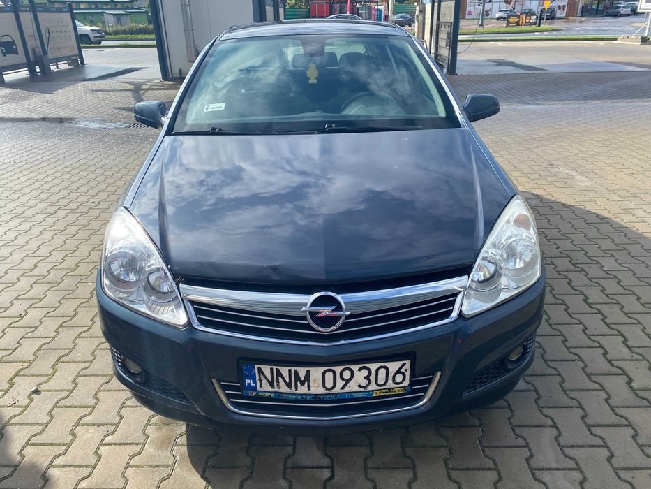 OPEL ASTRA H  1.4   2009r.  90km benzyna
