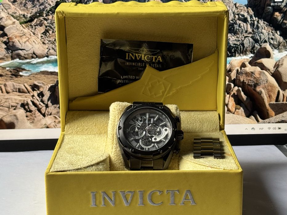 Годинник Invicta