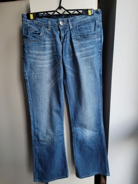 Spodnie jeansy   .
