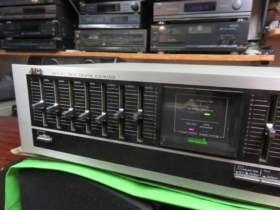 Korektor JVC SEA-40