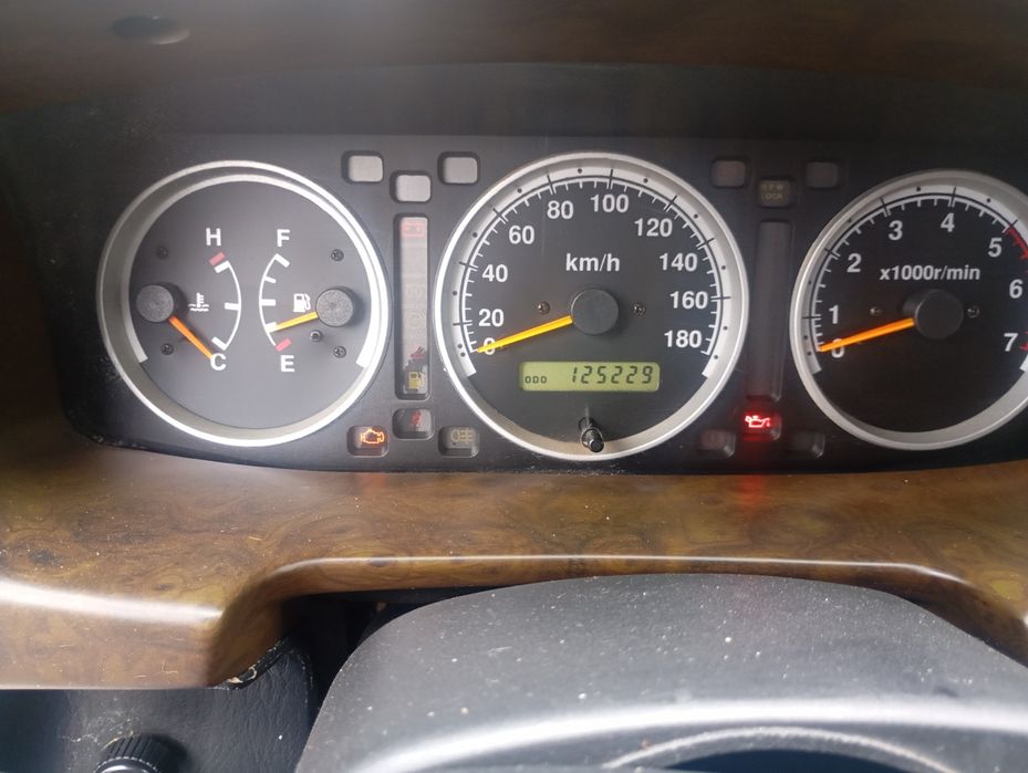 Автомобіль DADI SHUTTLE