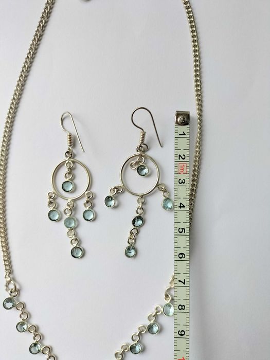 Conjunto prateado em quartzo
