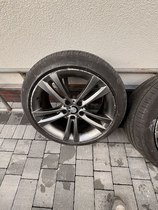 Felgi z oponami BMW