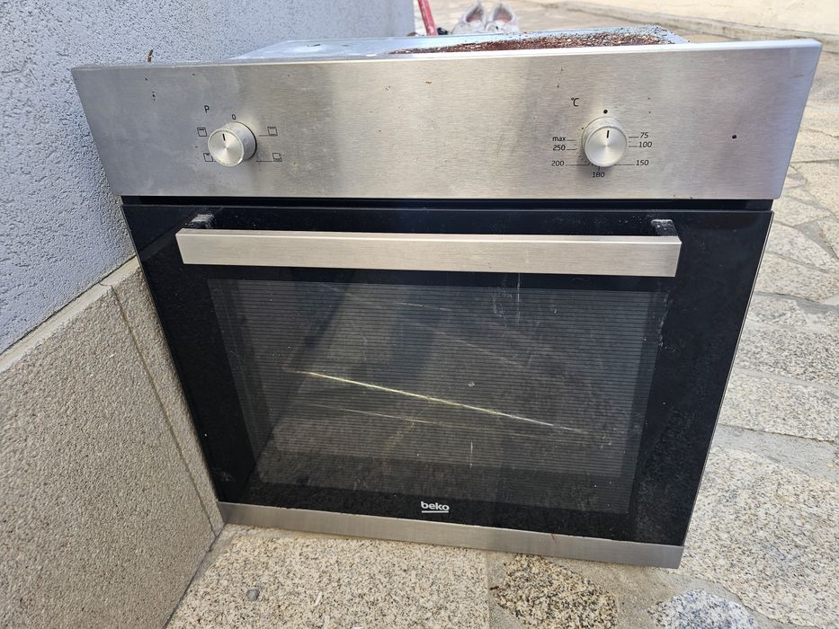 Forno beko com ferrugem
