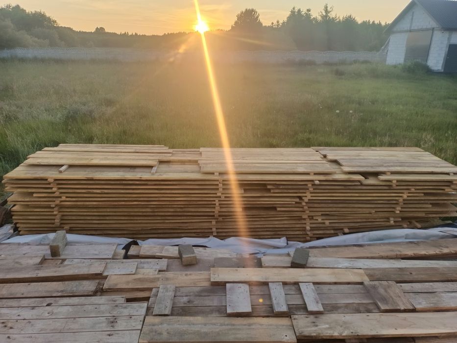 Sprzedam deski calówki, sosnowe na szalunki.