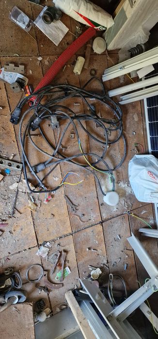 4 painéis solares 1480w