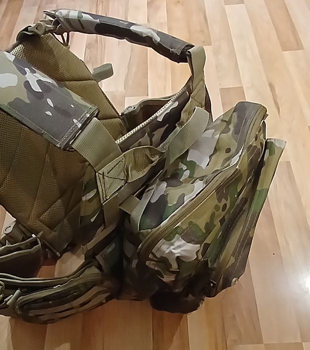 Продам НОВУ плитоноску.