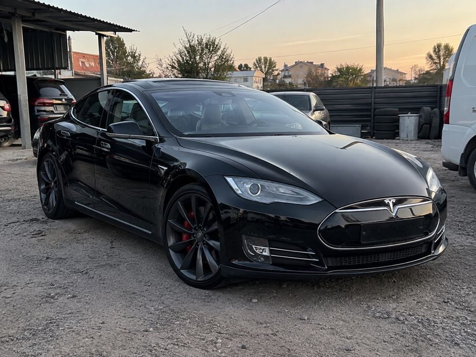 Розборка TESLA MODEL S  P85D чорний колір 2015